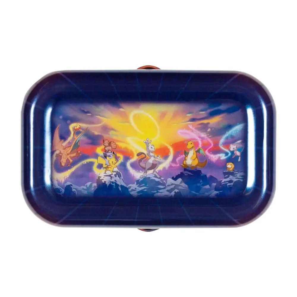 Pokemon Kanto Power Mini Tin geöffnet – Panorama-Artwork im Deckel mit allen Kanto-Legenden