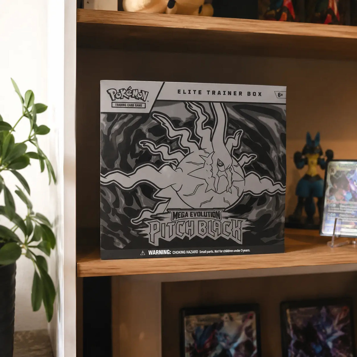 Pokemon Pitch Black - Elite Trainer Box (B-Ware)