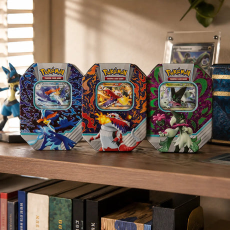 Pokemon Paldea Partners Tin auf dem Schreibtisch – Starter ex-Promo Lifestyle bei CardsRfun